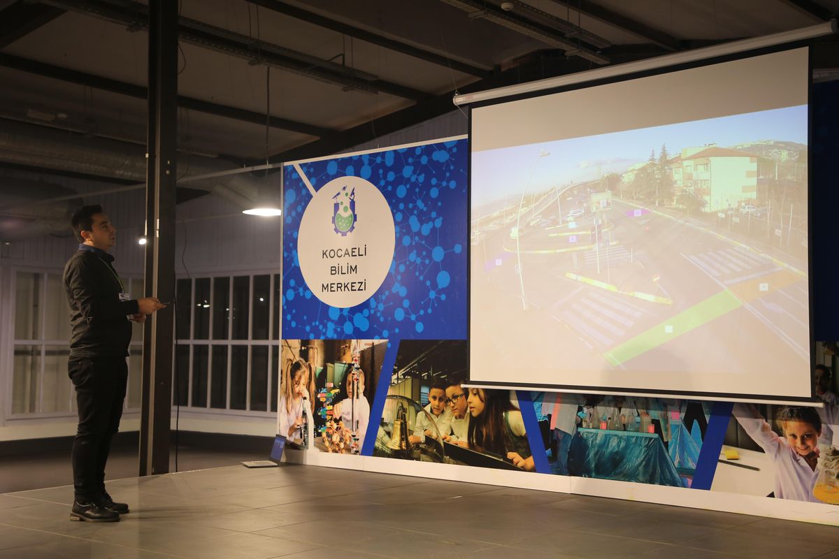 Kocaeli\'de "Hackathon Akıllı Şehirler Yapay Zeka Yarışması" başladı