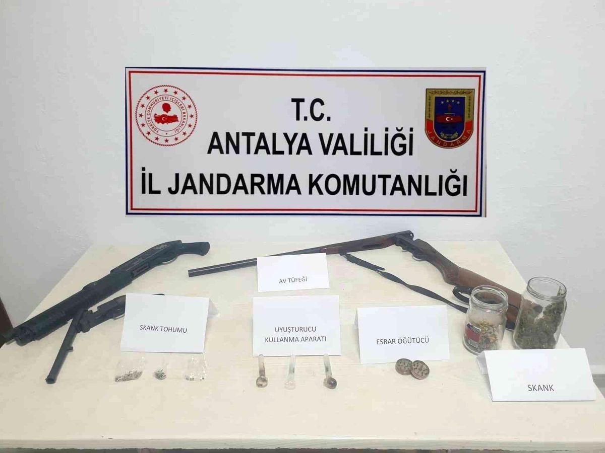 Kumluca\'da uyuşturucu operasyonu