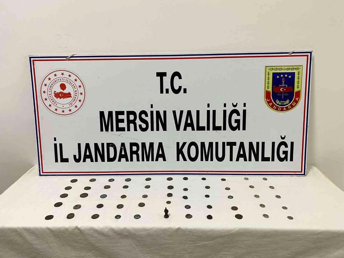Mersin\'de tarihi eserleri satmaya çalışan şüpheli suçüstü yakalandı