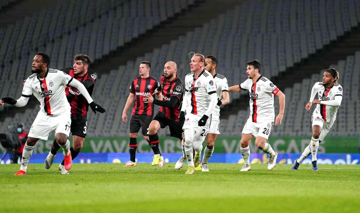 Spor Toto Süper Lig: Fatih Karagümrük: 0 Beşiktaş: 1 (Maç sonucu)