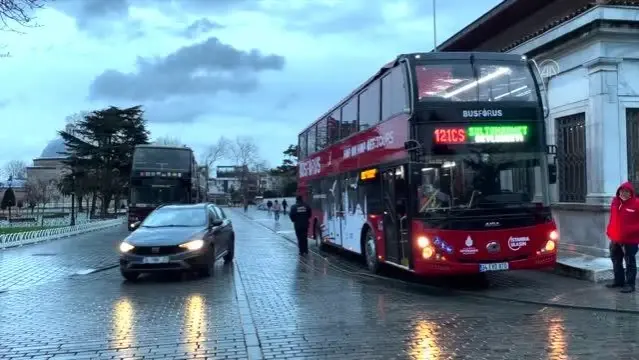 Sultanahmet'te taşımacılık işi sonlandırılan otobüs firmasından İBB'ye tepki