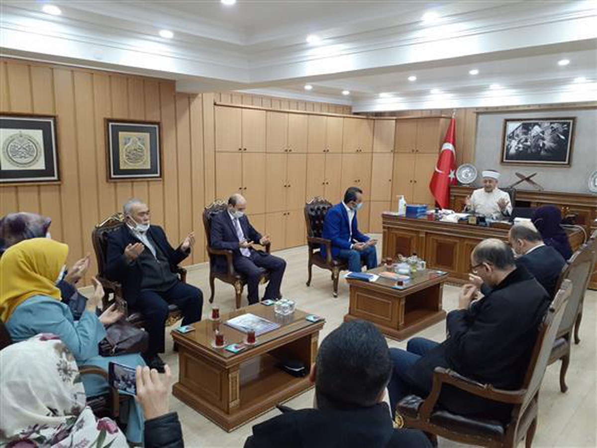 Tekirdağ\'da yaşayan Tayland vatandaşı, "Esma" ismini alıp Müslüman oldu