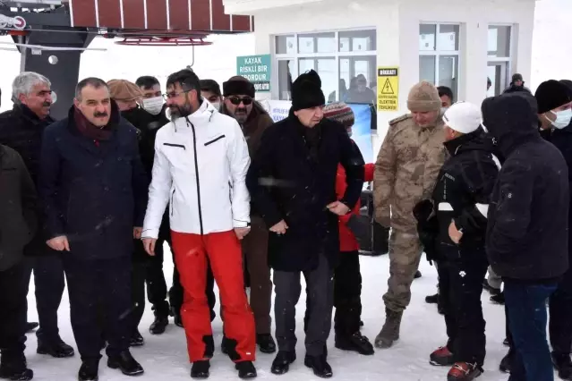 Türkiye'de bir ilk, Bitlis Eren Üniversitesi kampusu içinde kayak tesisi açıldı