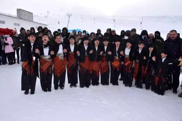 Türkiye'de bir ilk, Bitlis Eren Üniversitesi kampusu içinde kayak tesisi açıldı