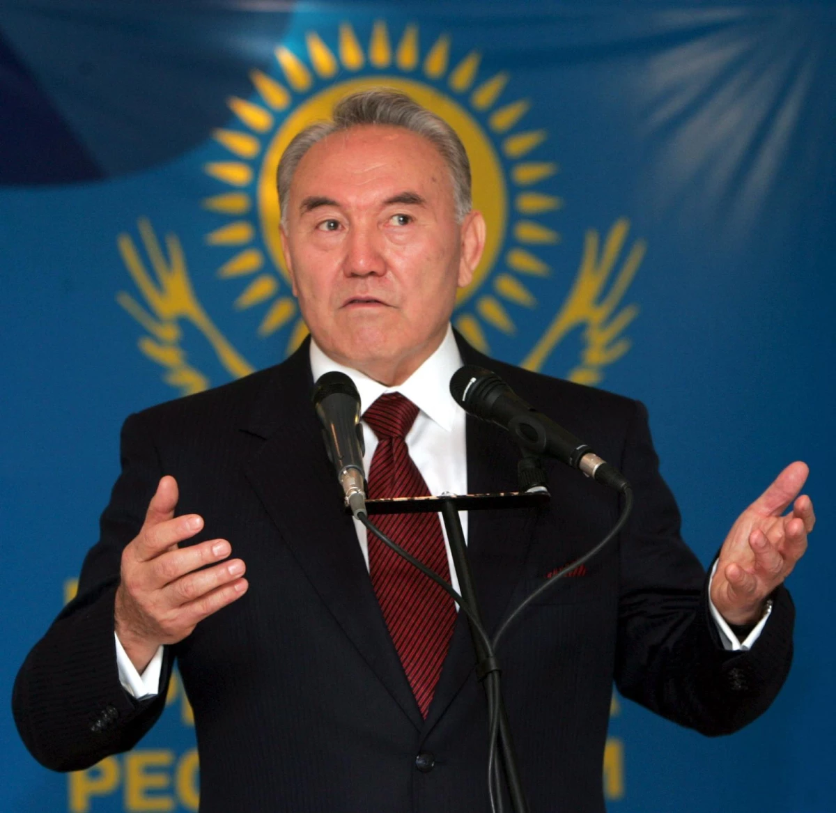 Ülkeden kaçtığı iddia edilen Nazarbayev: "Hiçbir yere gitmedim"