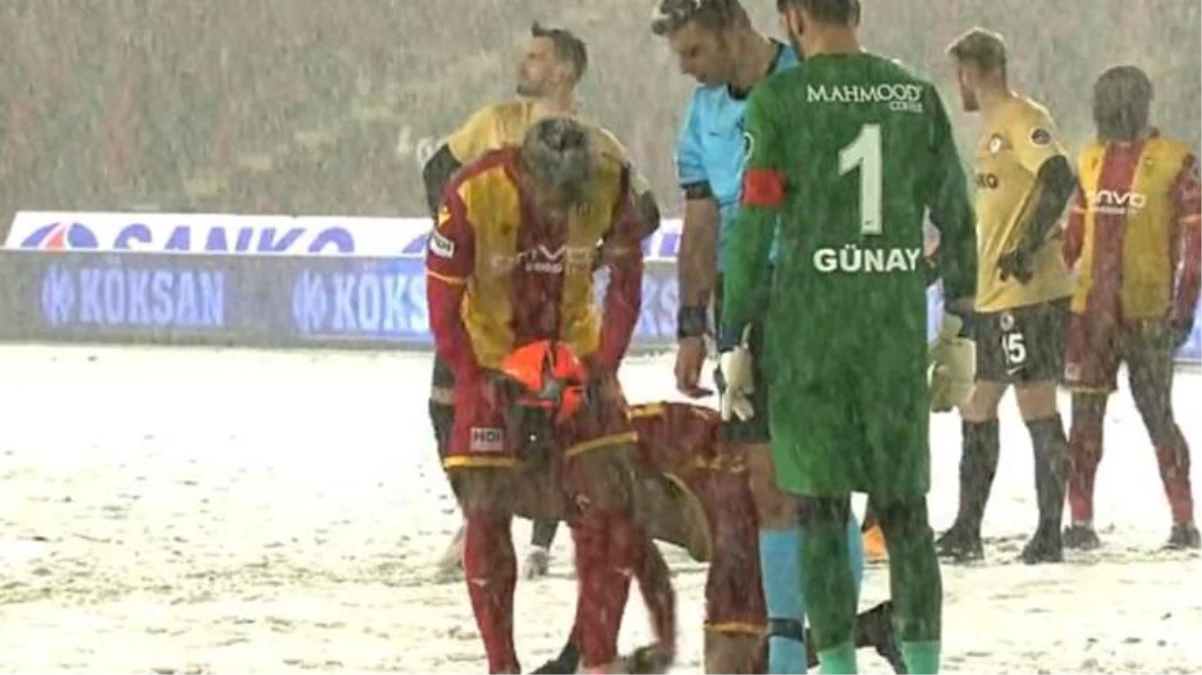 Gaziantep-Yeni Malatya maçı yoğun kar yağışı sebebiyle ertelendi