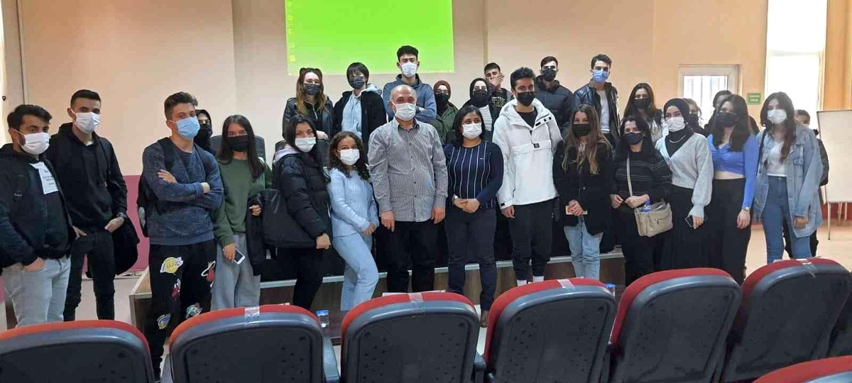 ADÜ\'de \'Beliren Yetişkinlik\' konulu seminer düzenlendi