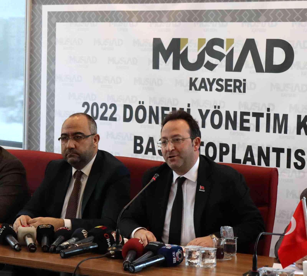 Akmermer: "Yeni ekonomi paketini mantıklı bulduk"
