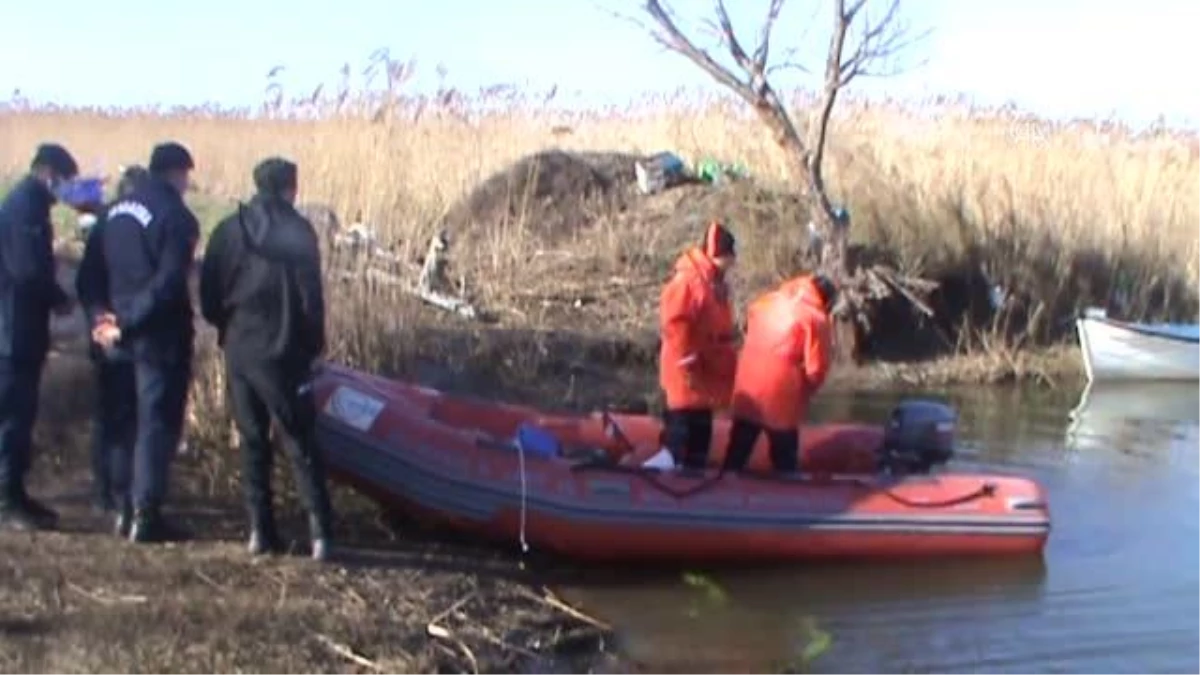 Son dakika haberi | BALIKESİR - Manyas Gölü\'nde kaybolan balıkçıyı arama çalışmaları devam ediyor