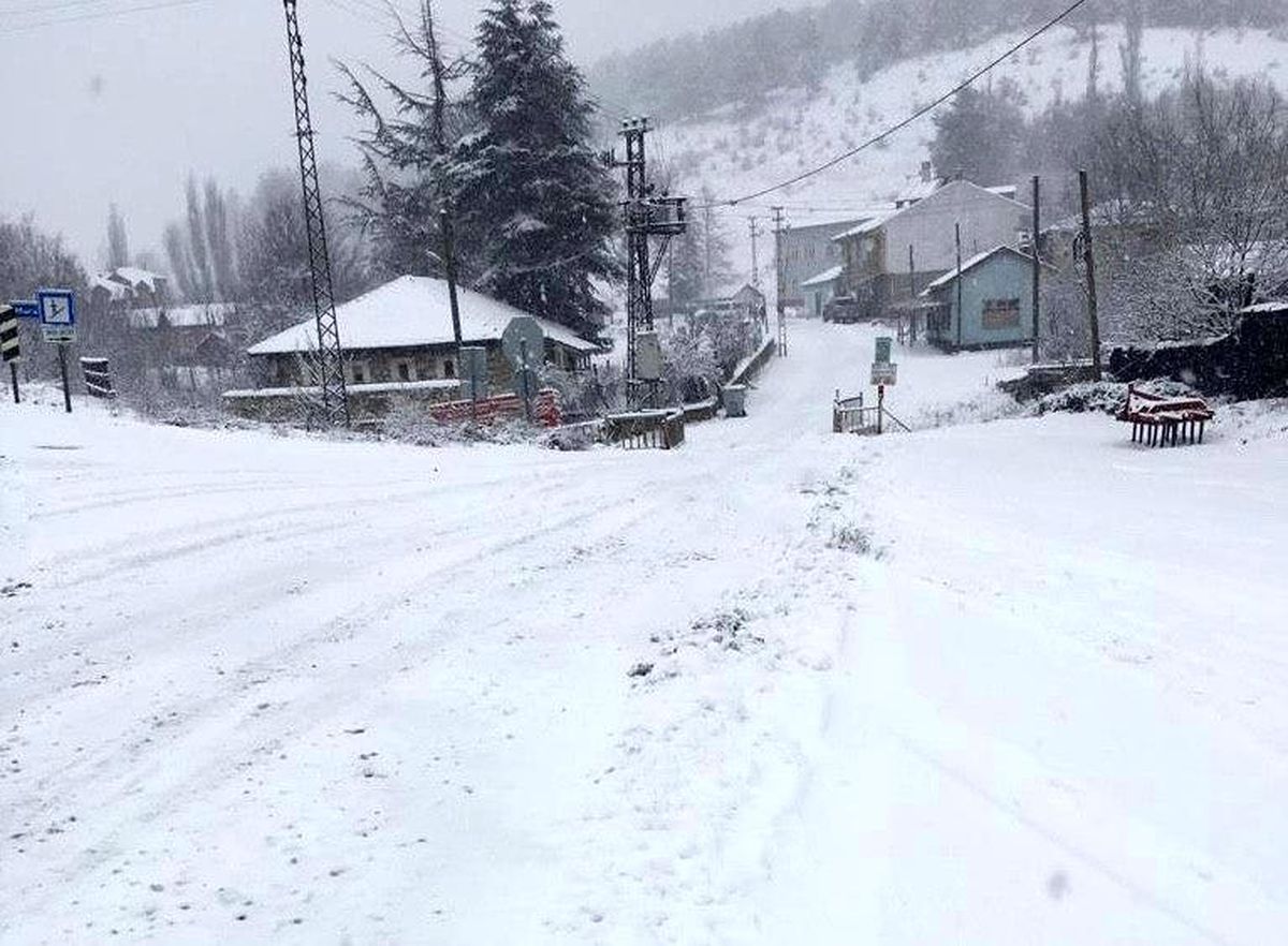 Bilecik\'te kar kalınlığı 50 santimetreye ulaştı