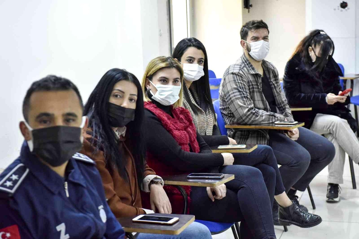 Büyükşehir çalışanlarına işaret dili eğitimi