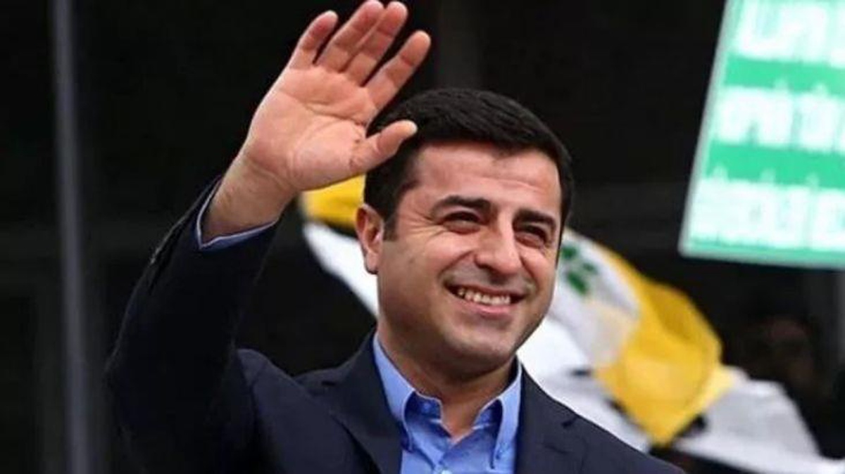 Demirtaş\'tan HDP mitingi için çağrı: Farz edin ki ben de oradayım!