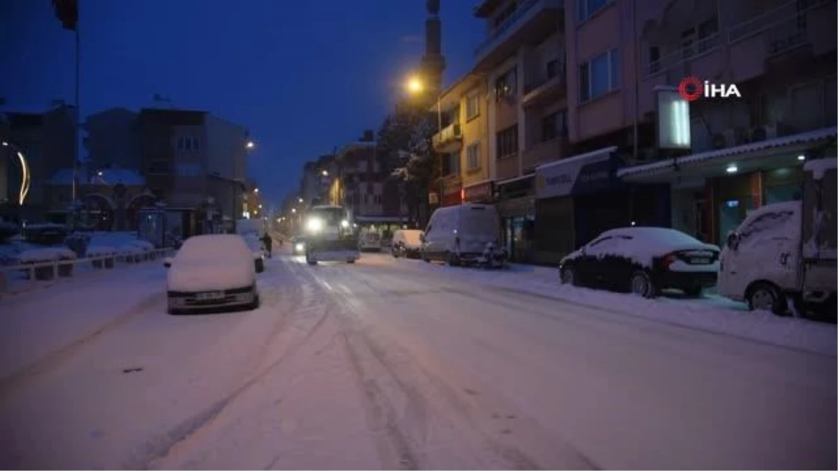 Dursunbey\'de kar yağışı etkili oldu