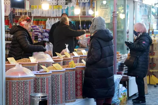 PCR zorunluluğuna saatler kala Bulgarlar, Edirne'ye akın edip alışveriş yaptı