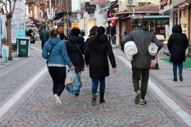 PCR zorunluluğuna saatler kala Bulgarlar, Edirne'ye akın edip alışveriş yaptı