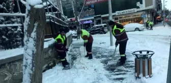 Elazığ Belediyesinin kar mesaisi sürüyor