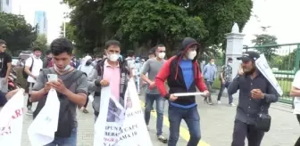 Endonezya'da Afgan sığınmacılardan protesto