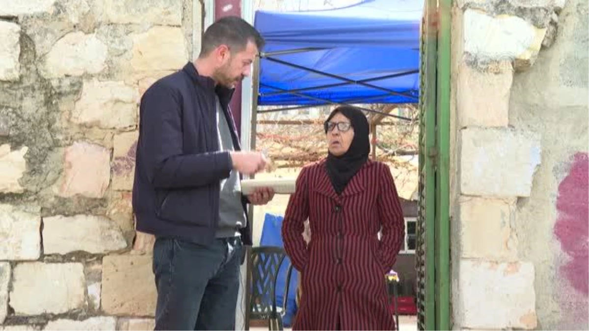 Filistinli kadın 70 yıldır yaşadığı evini İsrail\'e vermemek için ölümü göze aldı