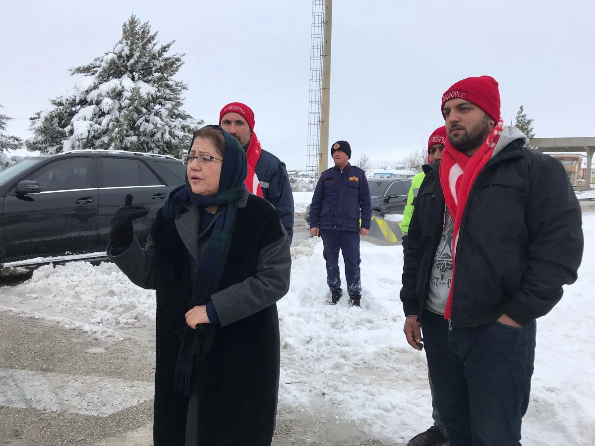 Kar yağışına hazırlıksız yakalandığı söylenen Fatma Şahin: Devlet işinin başında