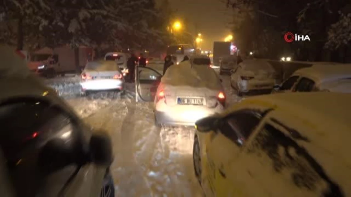 Gaziantep\'te kar trafiği durdurdu, sürücüler çileden çıktı