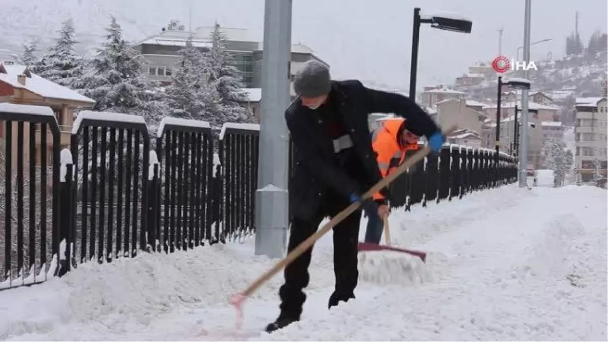 Gümüşhane\'de yoğun kar yağışı etkili oldu