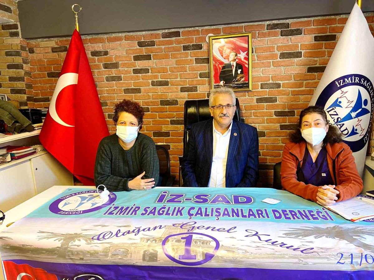 İzmir Sağlık Çalışanları Derneği\'nde Başkan Caymaz güven tazeledi