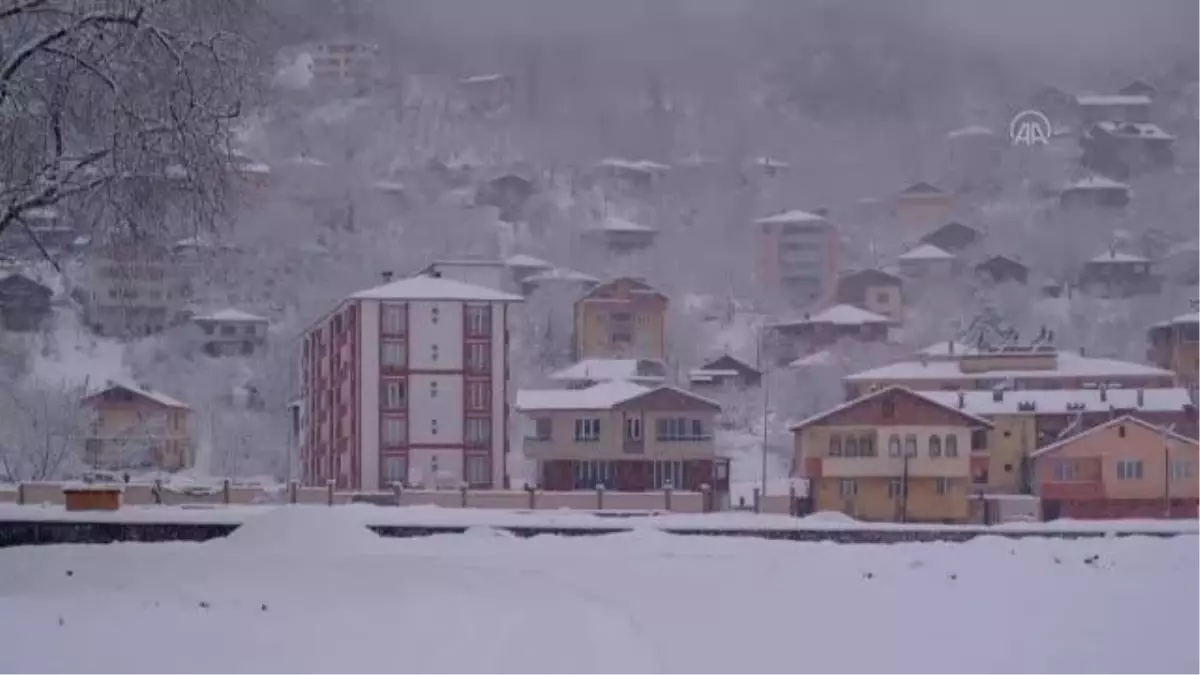 KASTAMONU - Bozkurt\'ta kar yağışı hayatı olumsuz etkiliyor