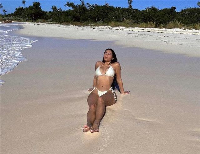 Kim Kardashian'ın kumsal fotoğrafları beğeni topladı