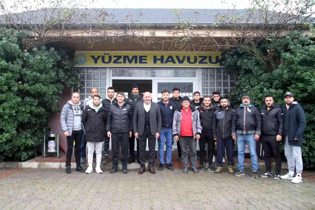 Kuyucak Belediye Başkanı Ertürk, Pamukörenspor ile bir araya geldi