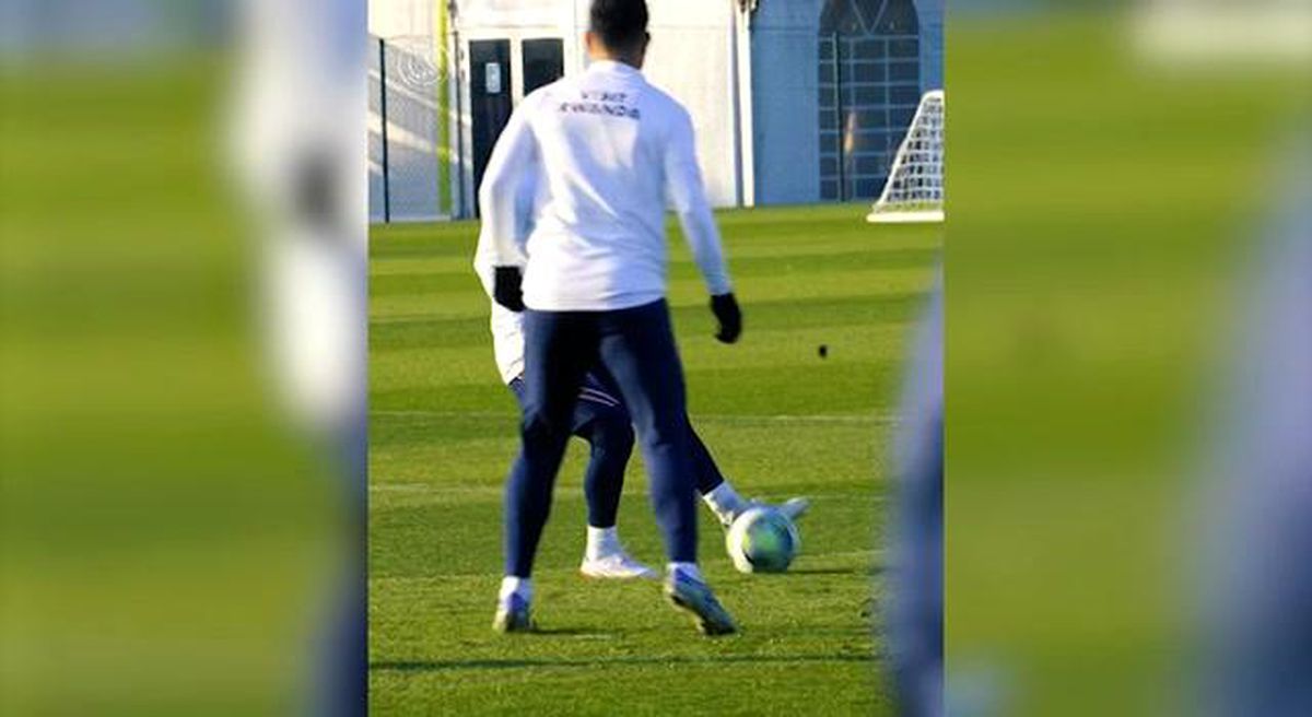 Lionel Messi PSG Antrenmanlarına Geri Döndü