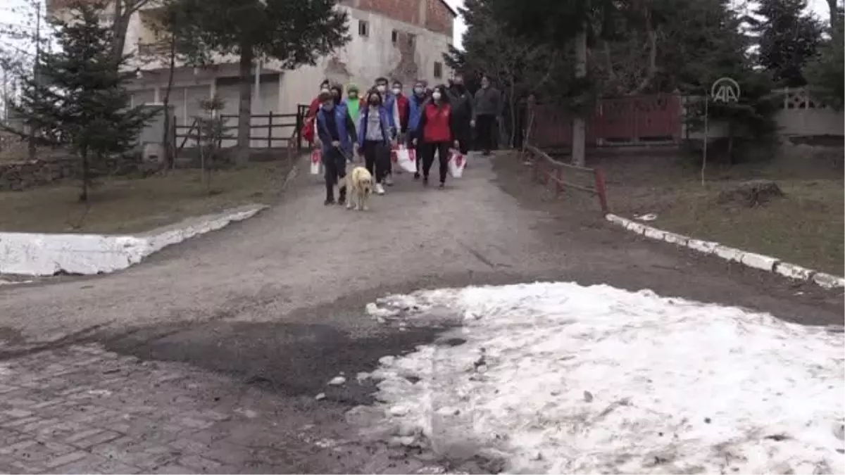 Ordu Gençlik Merkezi gönüllüleri kırsaldaki öğrencileri unutmuyor