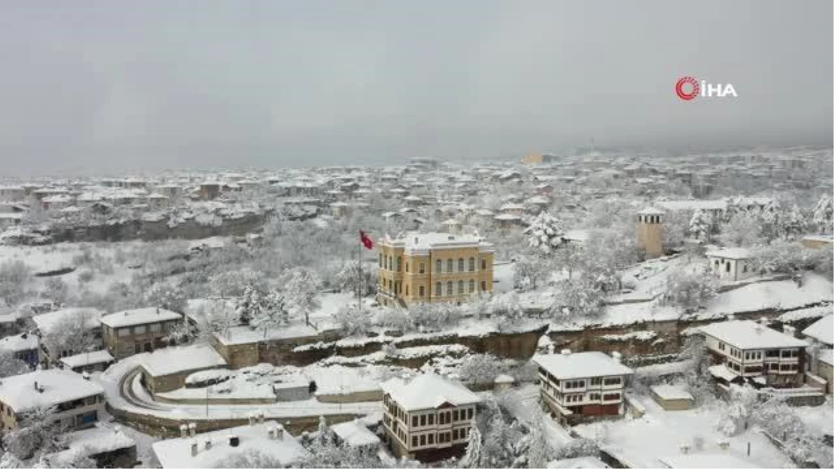 Osmanlı kenti beyaz örtüyle kaplandı
