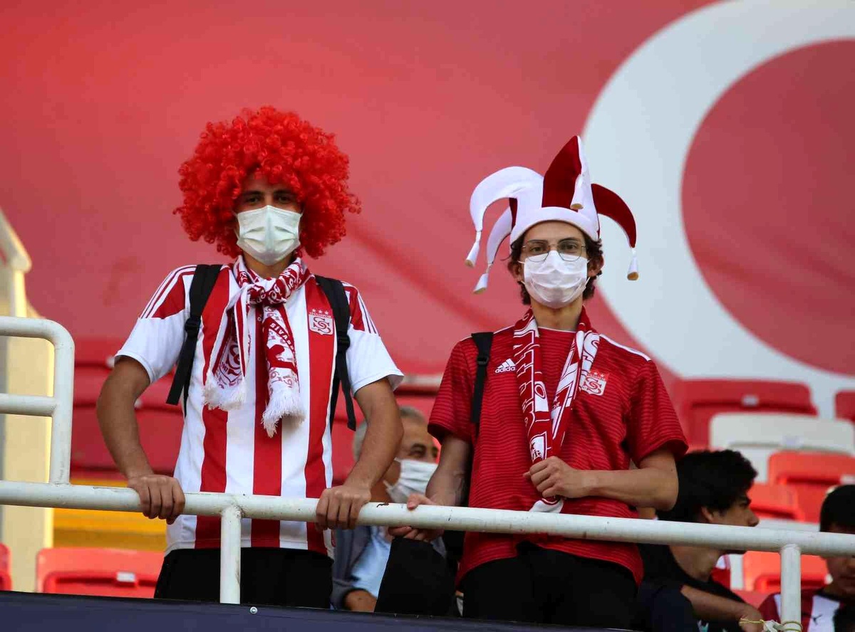 Sivasspor - Fenerbahçe maçının biletleri satışta