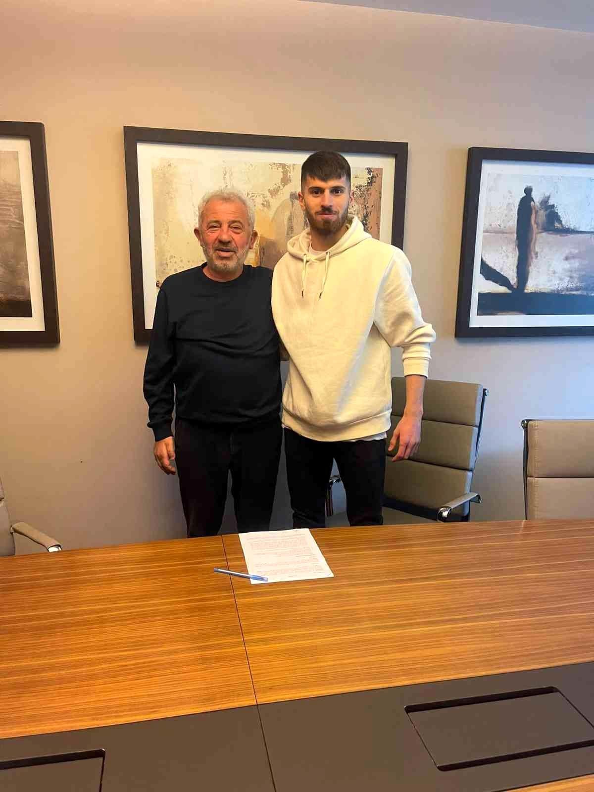 Zonguldak Kömürspor genç forvet oyuncusu Embiya Ayyıldız\'ı transfer etti
