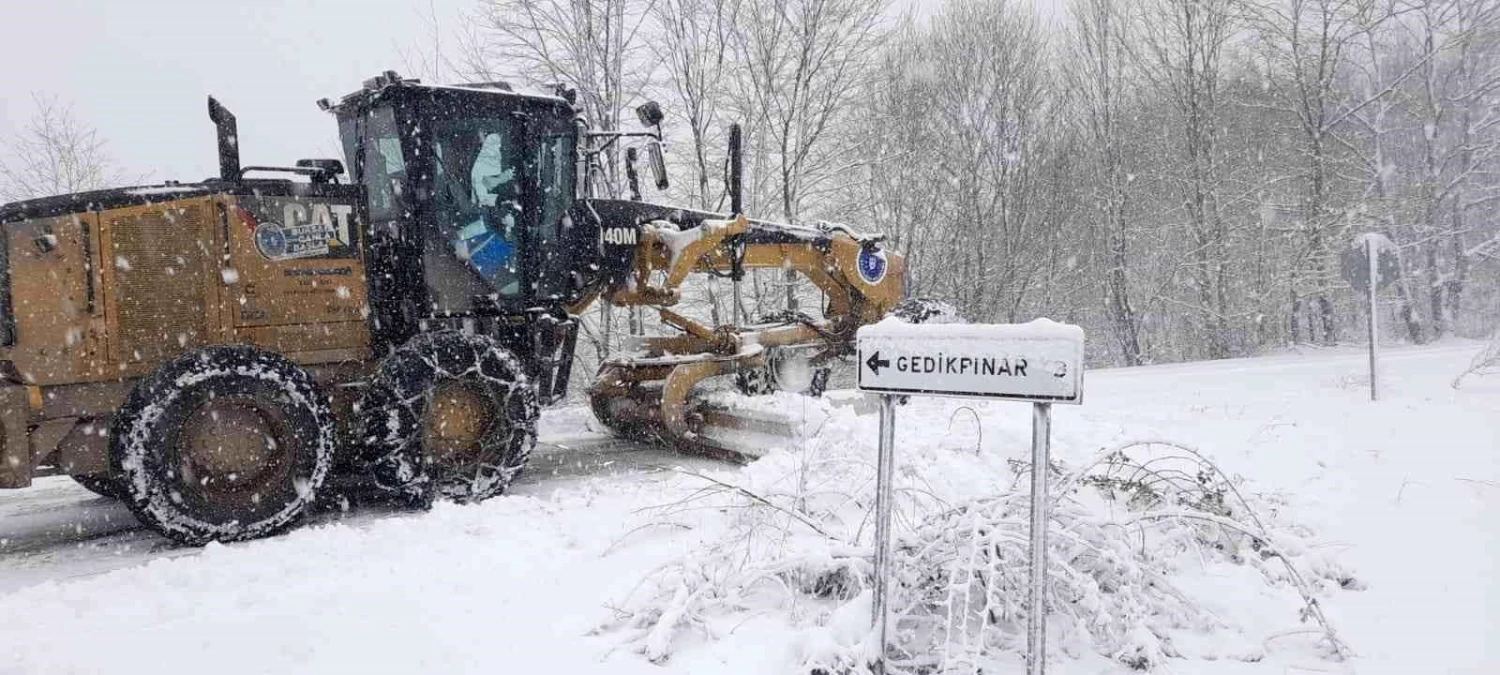 Bursa\'da kardan kapanan 507 mahalle yolu ulaşıma açıldı