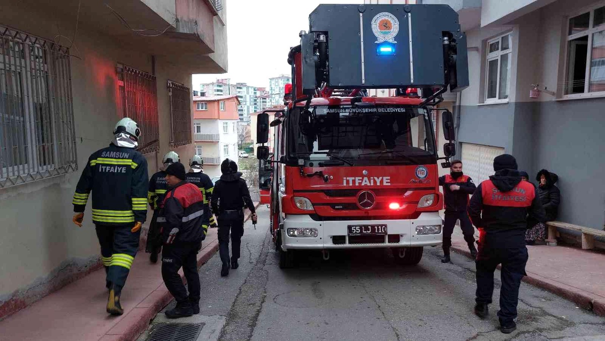 6 yaşındaki çocuk yangından kaçarak kurtuldu