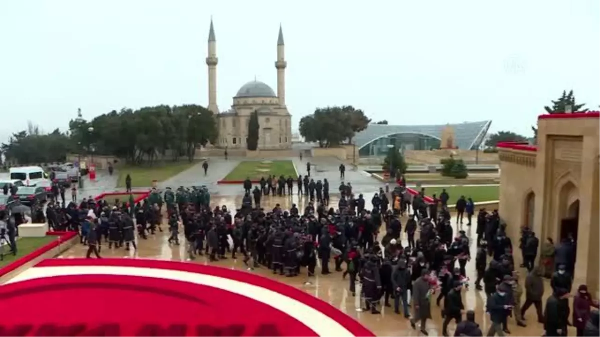Azerbaycan'da 'Kanlı Ocak' kurbanları anılıyor