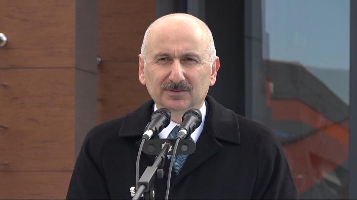 Bakan Karaismailoğlu: "İmamoğlu yapması gerekenleri yapmalı, sorumluluğunu yerine getirmeli"