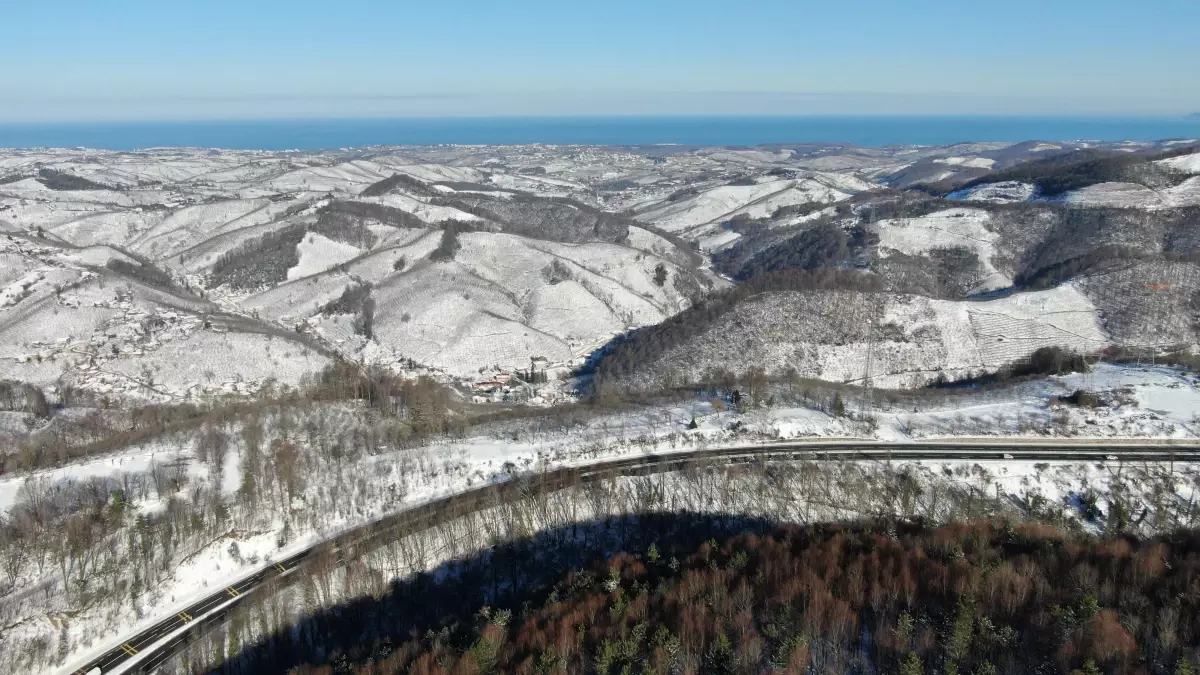 Batı Karadeniz\'de kar manzaraları hayranlık uyandırıyor