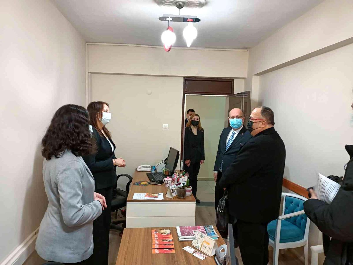 Bergama\'da adli görüşme odaları açıldı