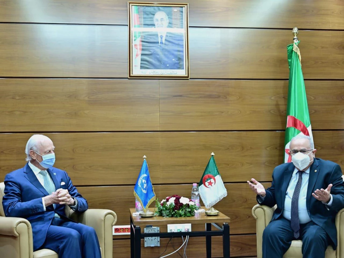 Cezayir Dışişleri Bakanı, BM Batı Sahra Özel Temsilcisi ile "Batı Sahra" sorununu görüştü