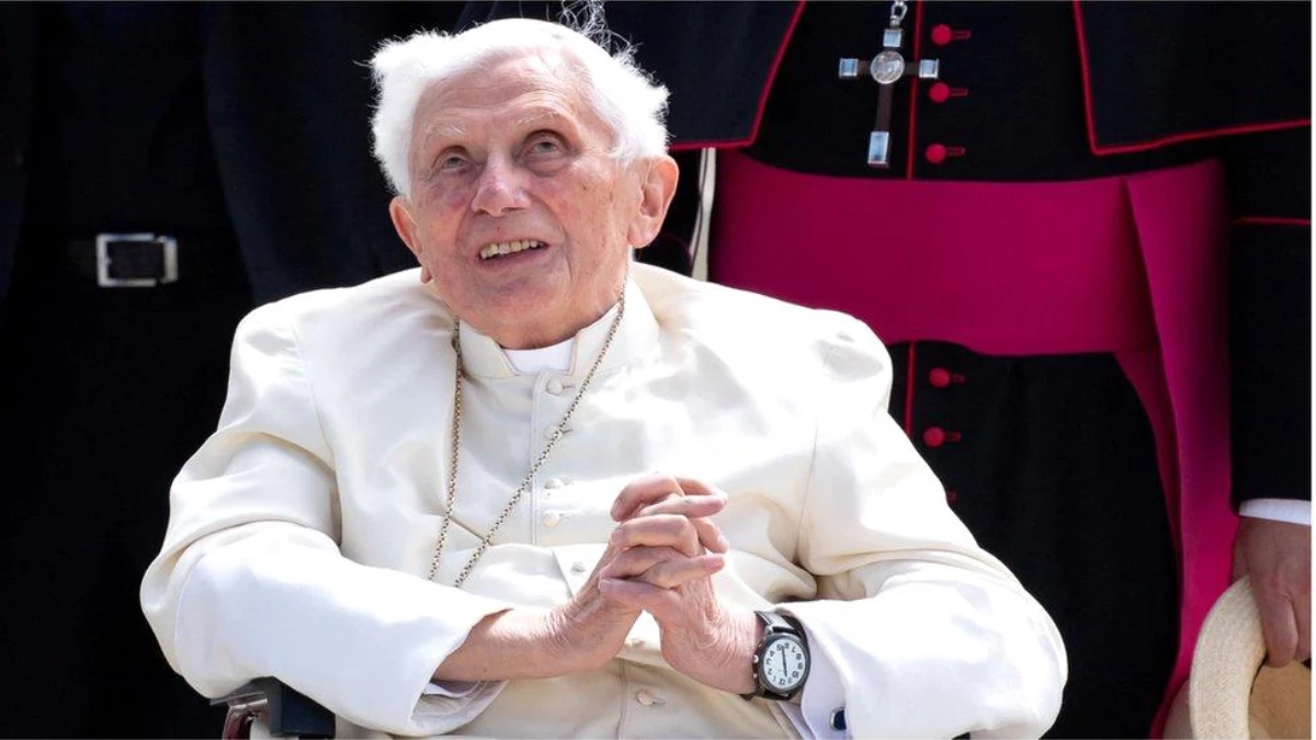 Eski Papa 16. Benediktus Almanya\'da çocuk istismarına göz yummukla suçlandı