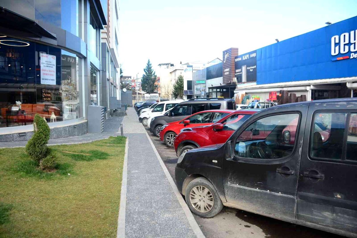 Günlerce yer işgal ediyorlar
