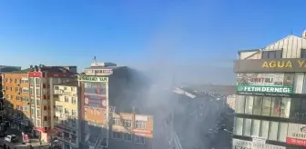 İstanbul Sultangazi'de binanın çatısında çıkan yangında bir kişi öldü