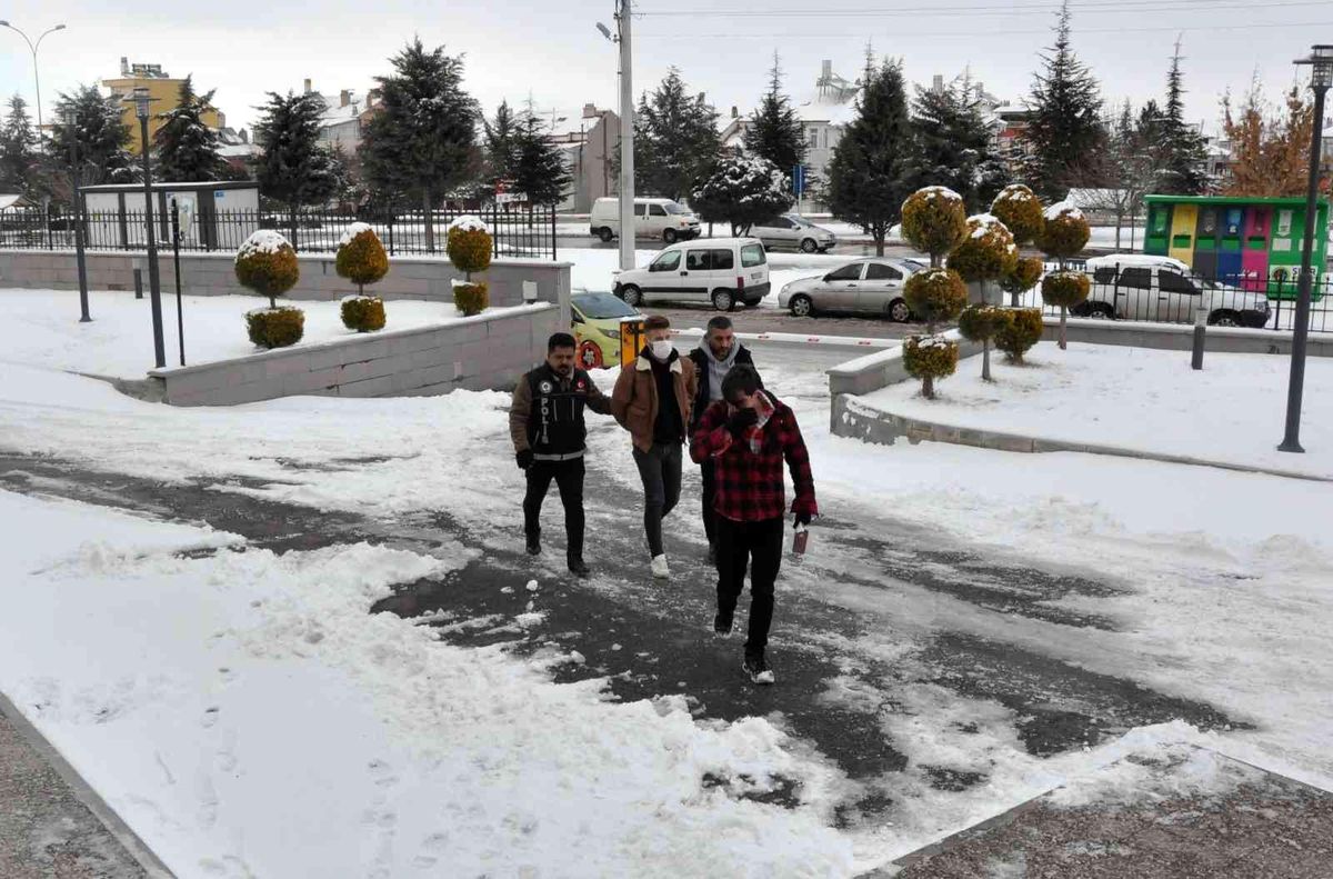 Karaman\'da 10.5 kilo uyuşturucuyla yakalanan şahıs tutuklandı