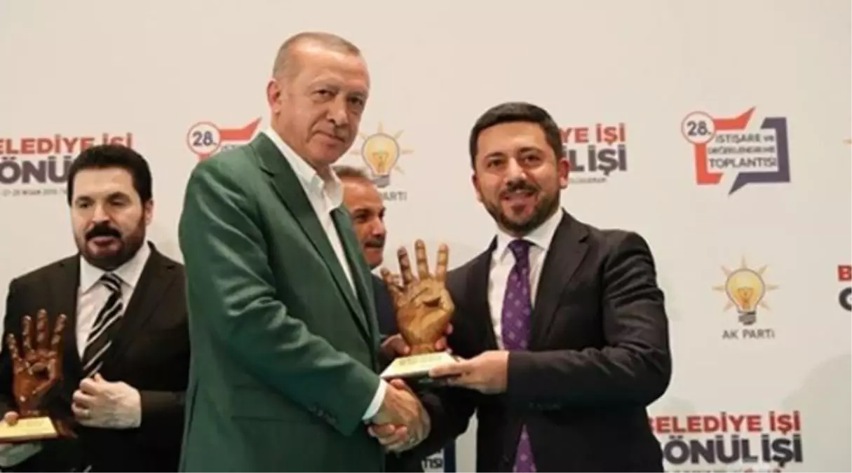 Belediye başkanlığından sonra, AK Parti\'den de istifa etti! Rasim Arı\'nın yeni durağı İYİ Parti olacak