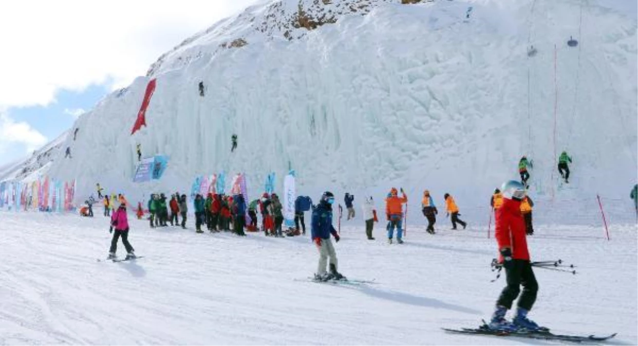 Palandöken\'deki Türkiye Buz Tırmanış Şampiyonası\'nda kıyasıya yarıştılar