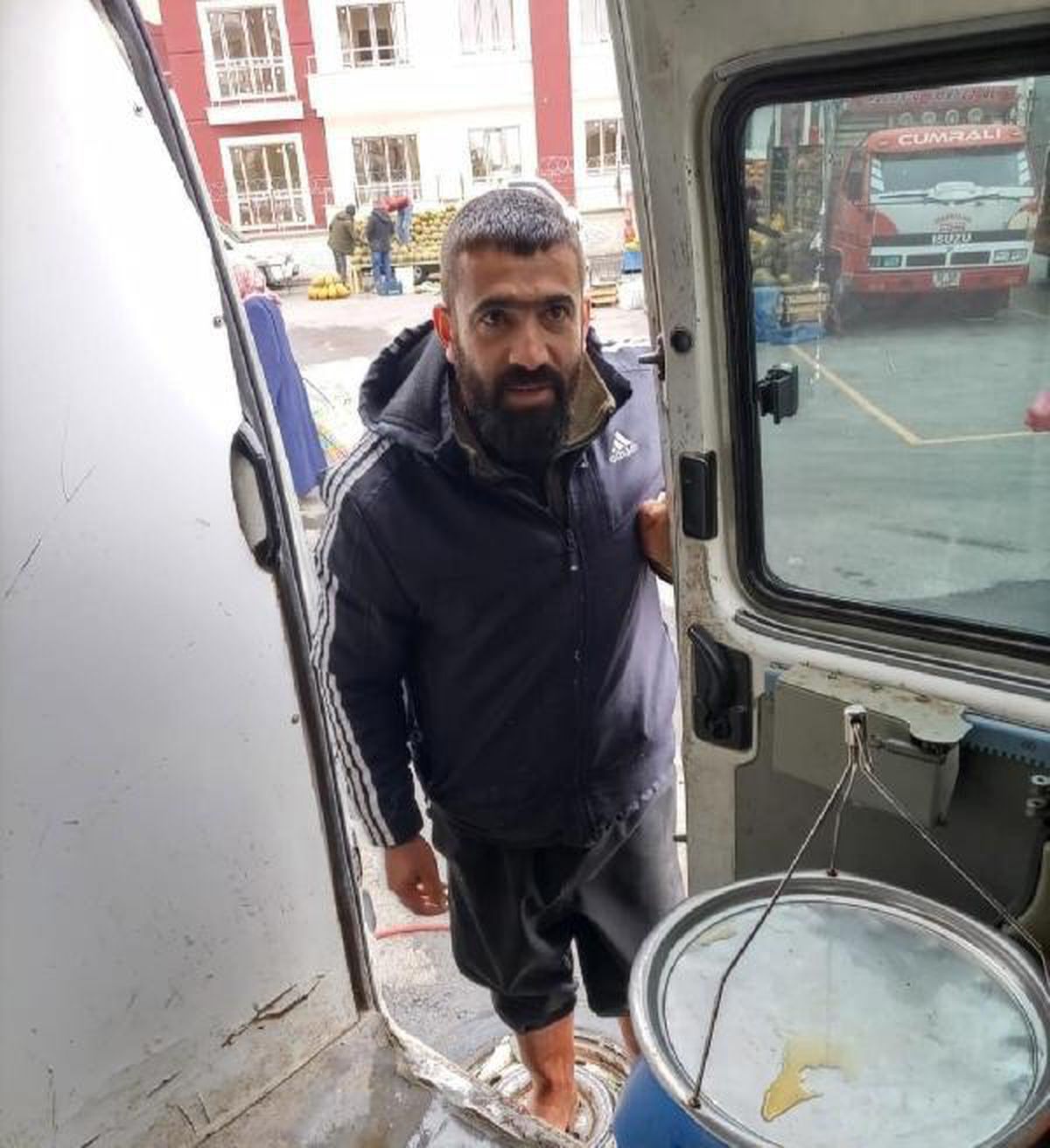 Son dakika haber... Tartıştığı arkadaşını bıçakla öldürdü