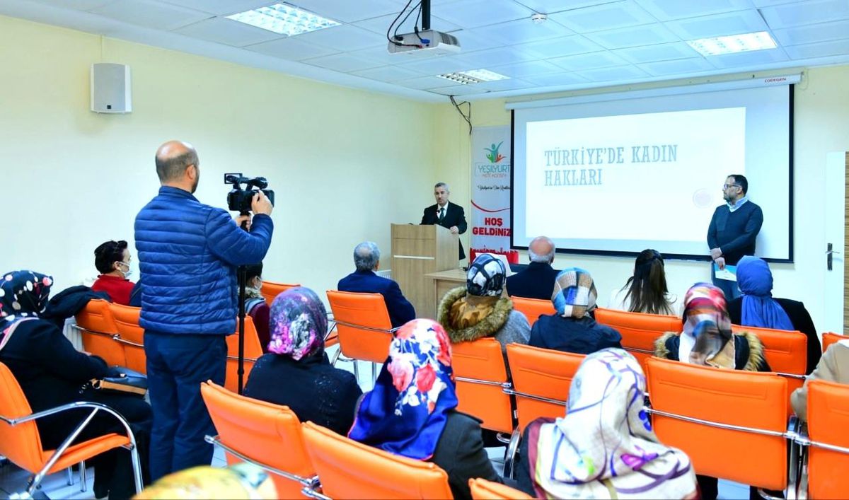 Yeşilyurt'ta kadın hakları semineri düzenlendi