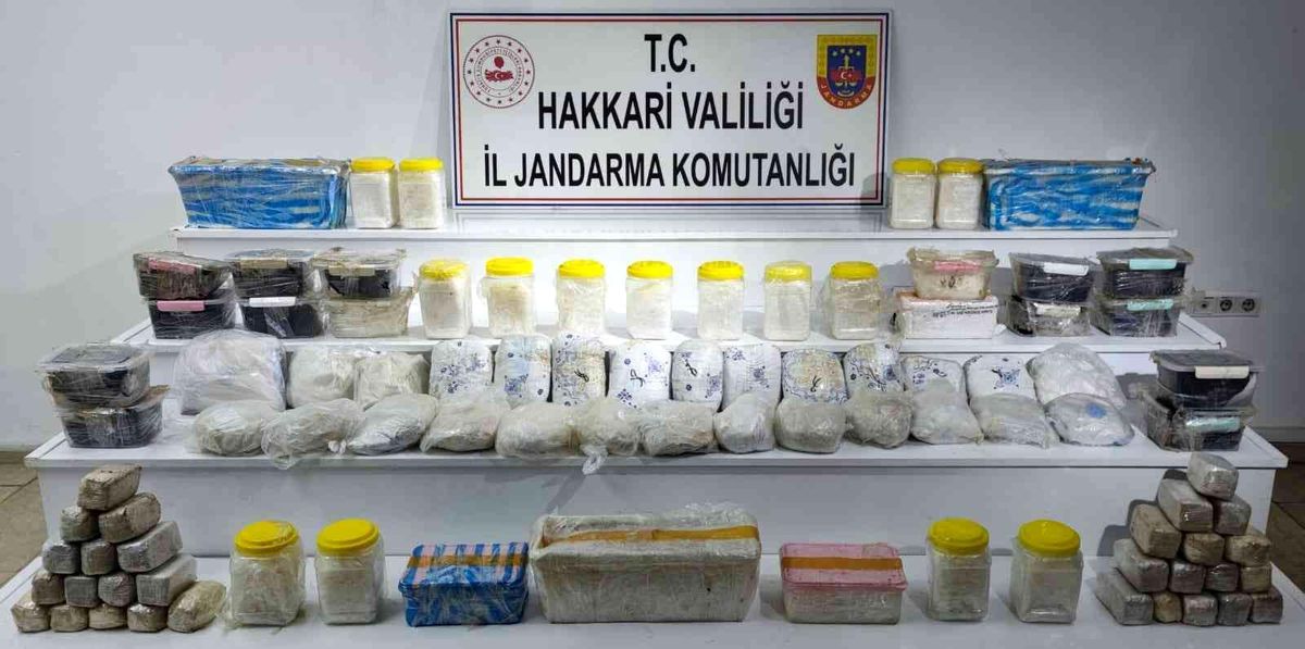 Yüksekova 97 kilo uyuşturucu ele geçirildi